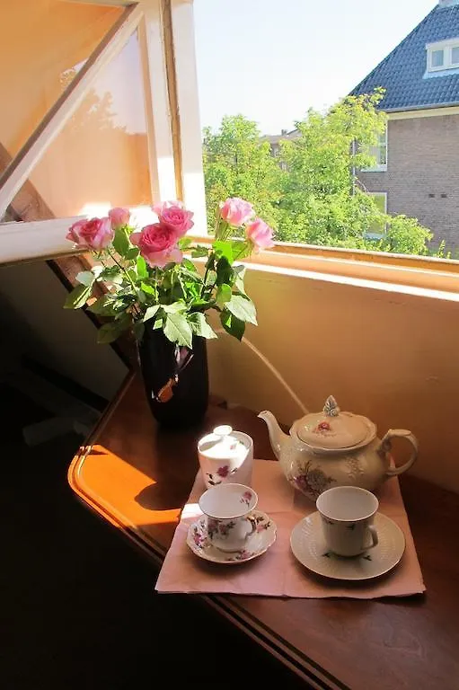 Bed and Breakfast Wild Roses Ámsterdam